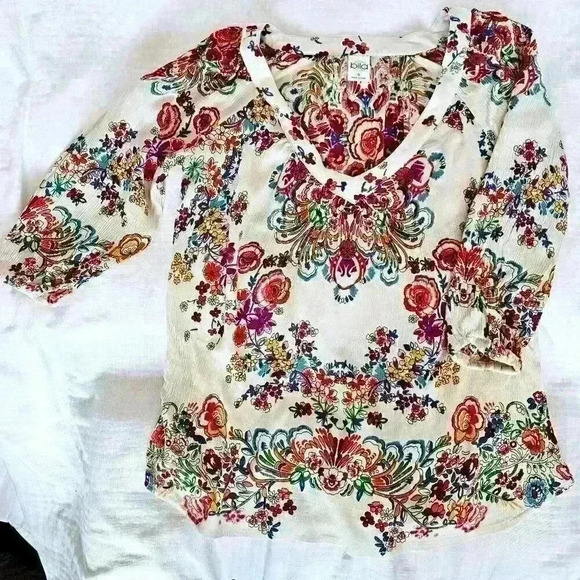 Bila V-Neck 3/4 Sleeve Floral Bohemian Blouse, Cream/Multi, Size Small - Picture 1 of 8